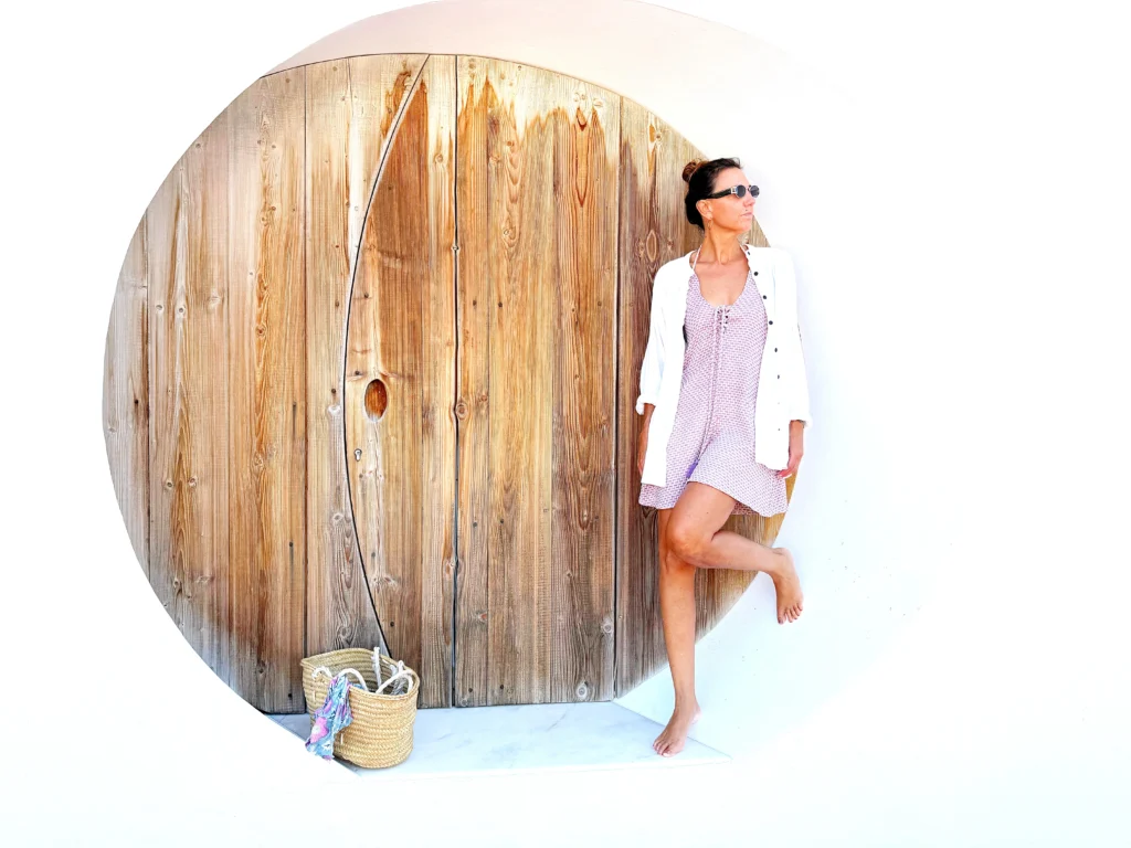 Vestido corto escote cordón ajustable